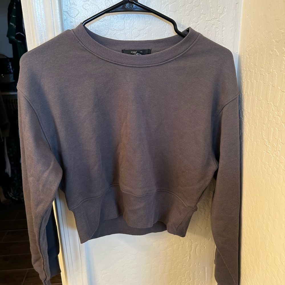 Crop sweatshirt